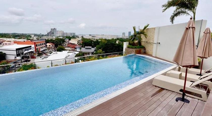 J7 Plaza Hotel Hotel in Iloilo City