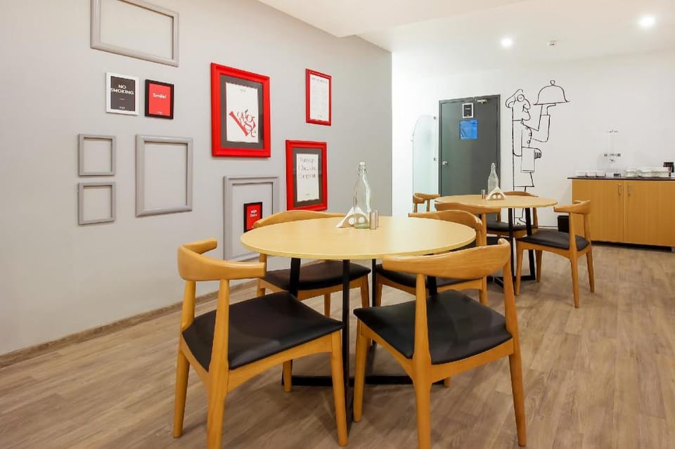 OYO TOWNHOUSE NEAR ESI HOSPITAL, SR NAGAR Hotel in Hyderabad