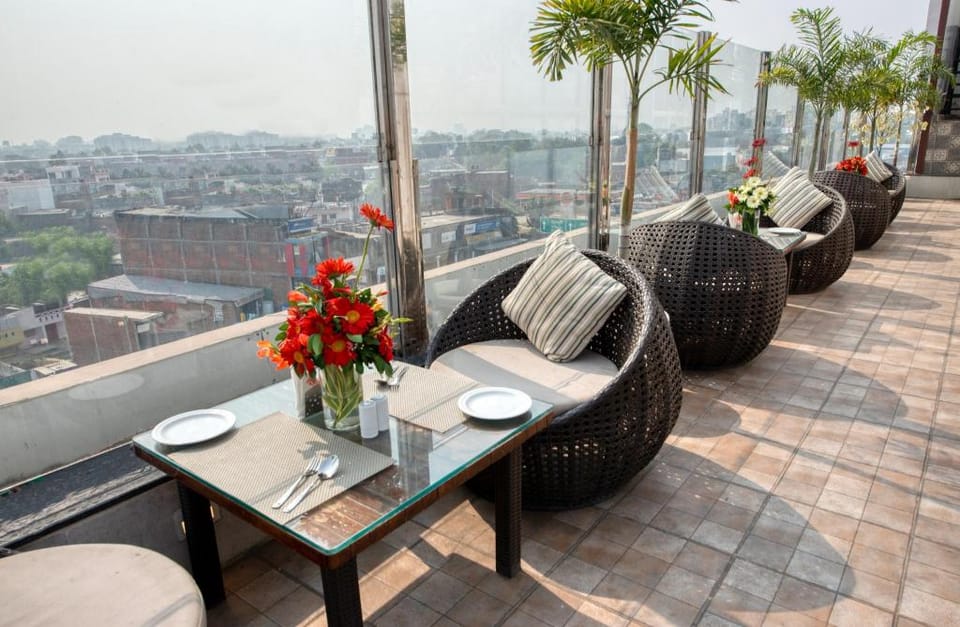 Deep Clarks Inn, Lucknow Hotel in Lucknow