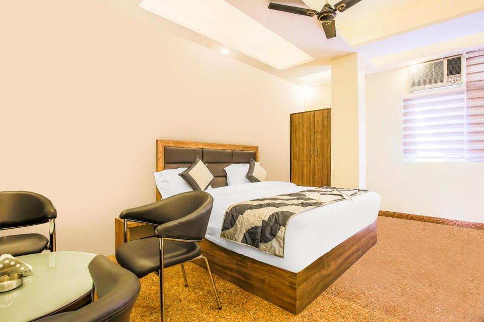 Embellish Inn Hotel in Delhi