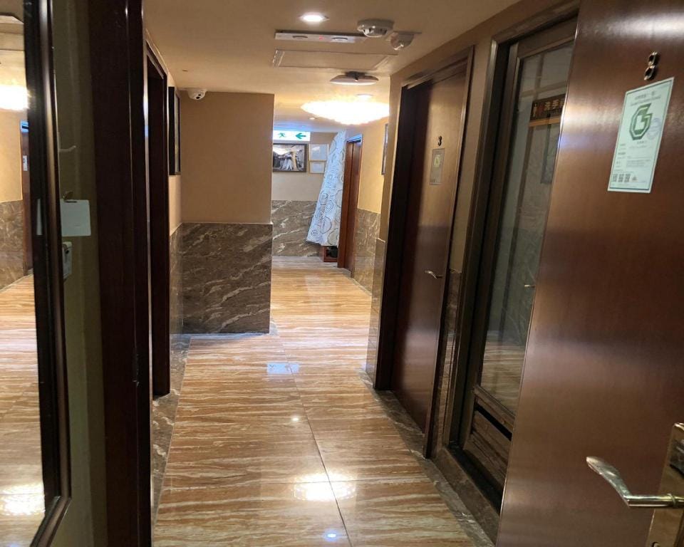 Rich Hostel Bed and Breakfast in Hong Kong