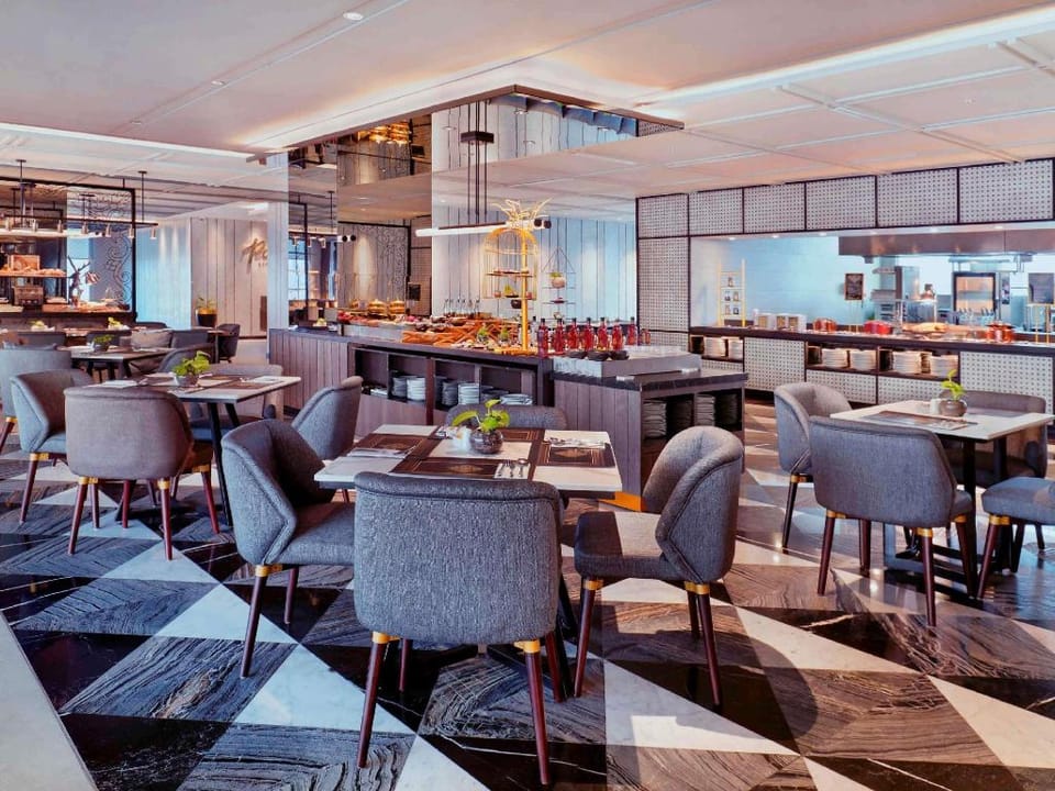 Movenpick Surabaya City Hotel in Surabaya