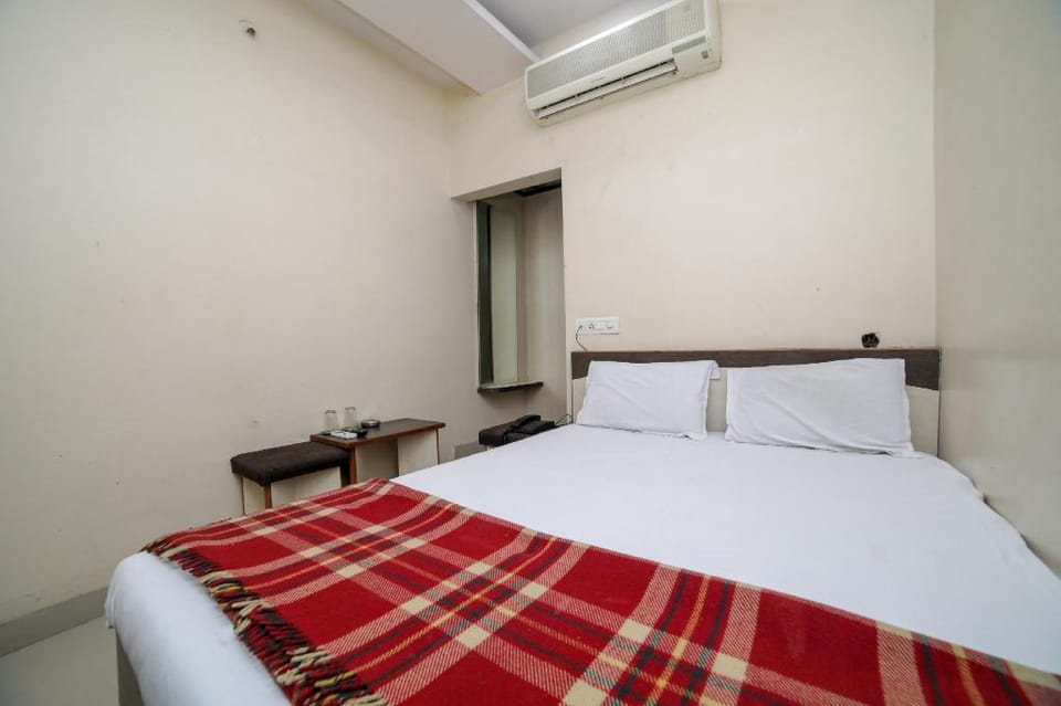 SPOT ON Shraddha Hotel Hotel in Maharashtra
