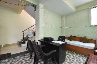 Hotel O Felicita Inn Near Seasons Mall Hotel in Pune