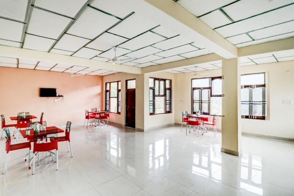 Hotel O Himalayan Paradise Hotel in Punjab, India