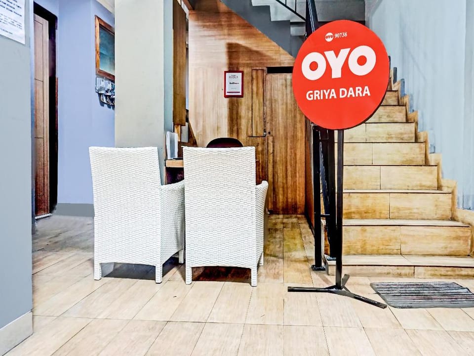 OYO 90738 Griya Dara Near Swimming Pool Essence Dharmawangsa JAKARTA Hotel in South Jakarta City