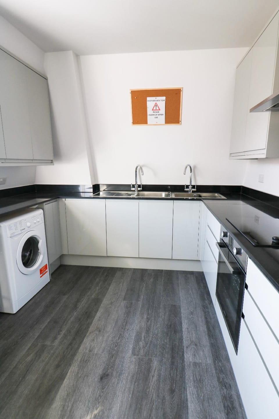 Stylish Studio Kingsbury F3 Apartment in Edgware