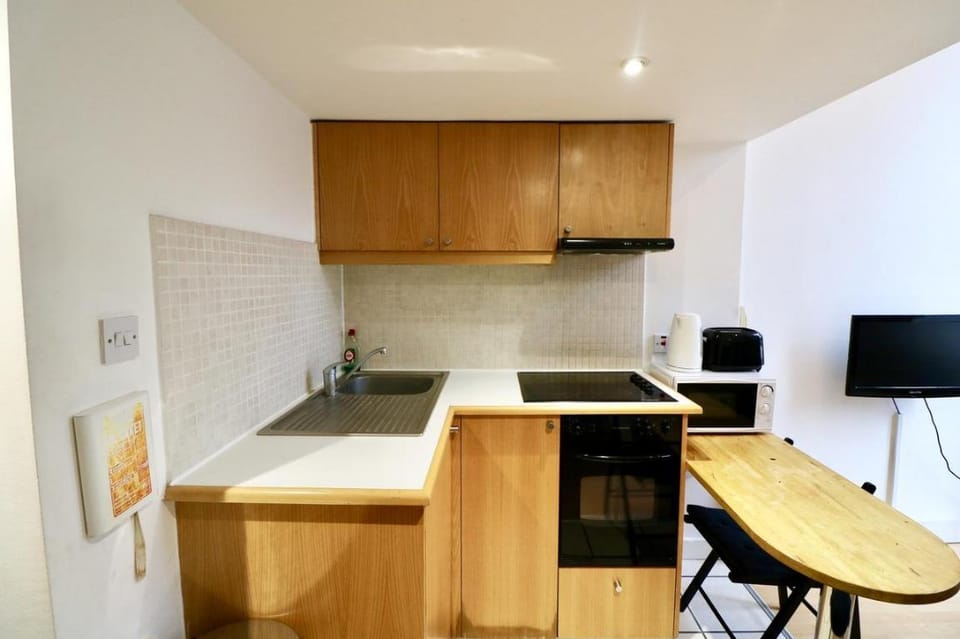 Flat 16 · Charming Split Level Studio Hyde Park P Apartment in City of Westminster
