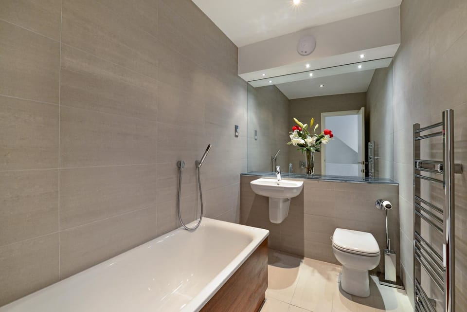 Stapleton House - Luxury 4 Bed 3.5 Bath Townhouse Vacation rental in London Borough of Southwark