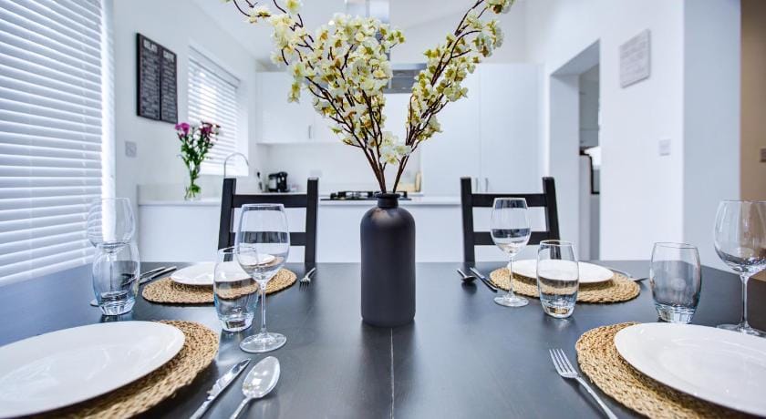 18 Forest Gate-NEW Apartment in Edgware