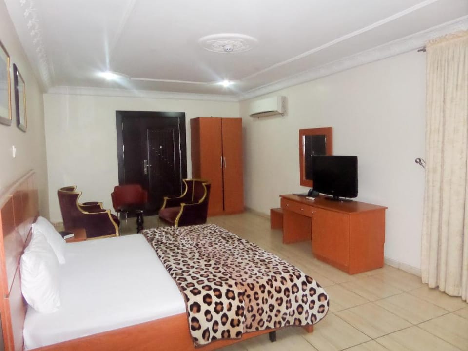 K-Kryxtal Suites Hotel in Abuja