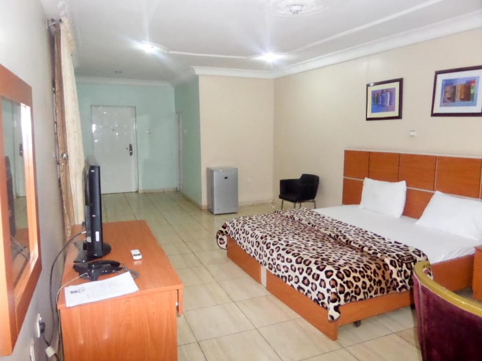 K-Kryxtal Suites Hotel in Abuja