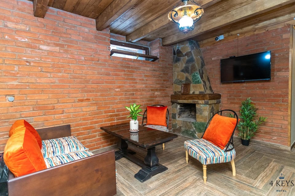 4 KEYS Apartment in Tbilisi, Georgia