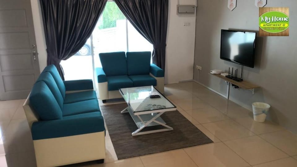 Homestay N16 (14 pax) @ Golden Hills Night Market Vacation rental in Brinchang