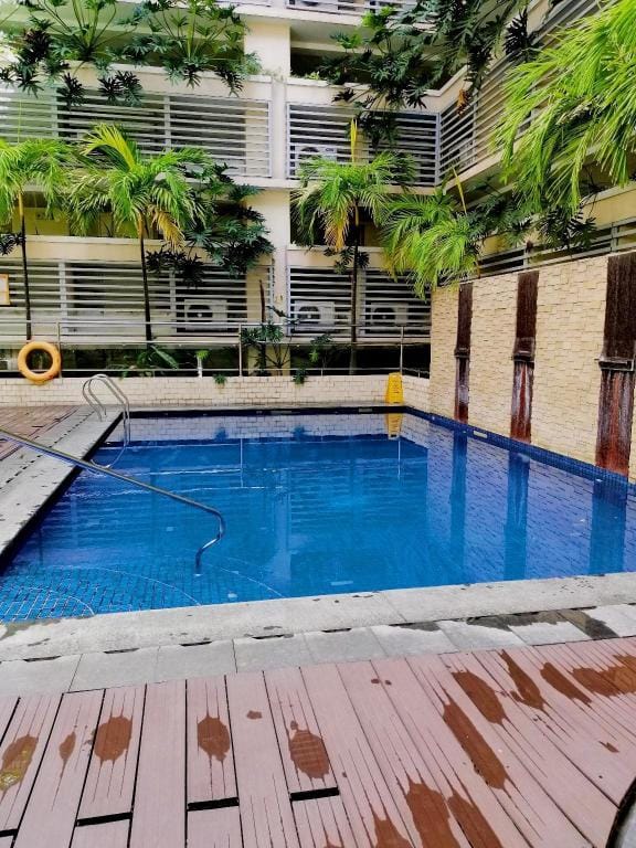 Henry & Luisa  Condotel Apartment in Pasay