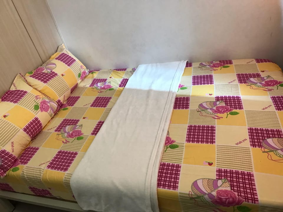 1 Bedroom w/ Balcony  Staycation - (SMDC Light) Apartment in Mandaluyong