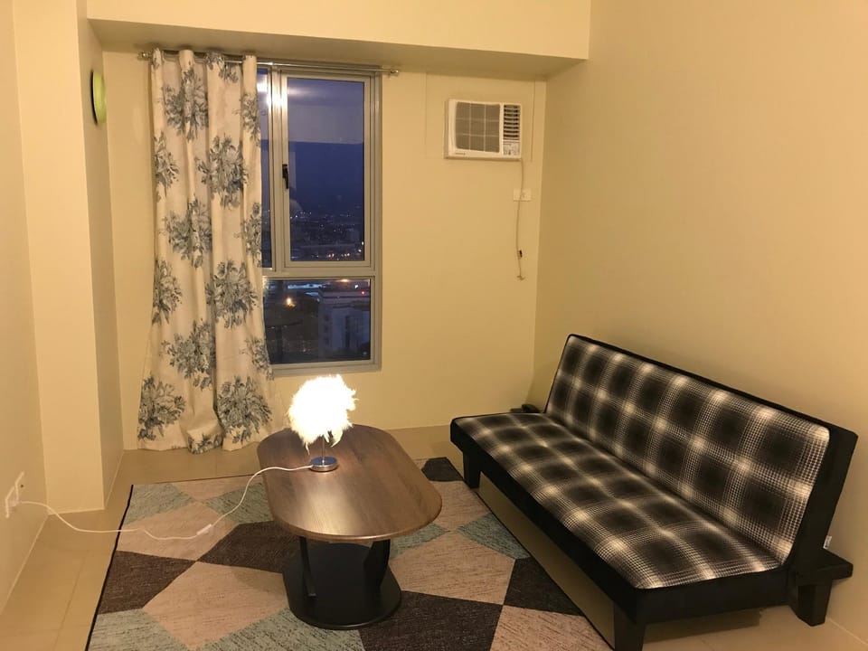 7 Days Room - City Lights View 1802 Apartment in Makati