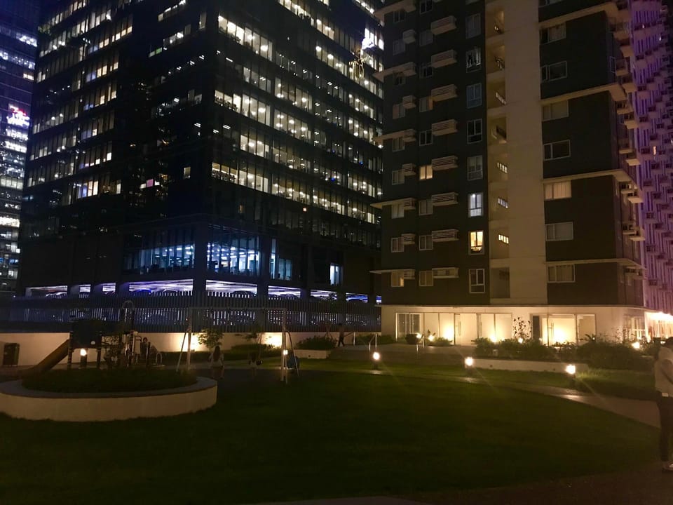 7 Days Room - BGC LIGHTS VIEW 1002 Apartment in Makati
