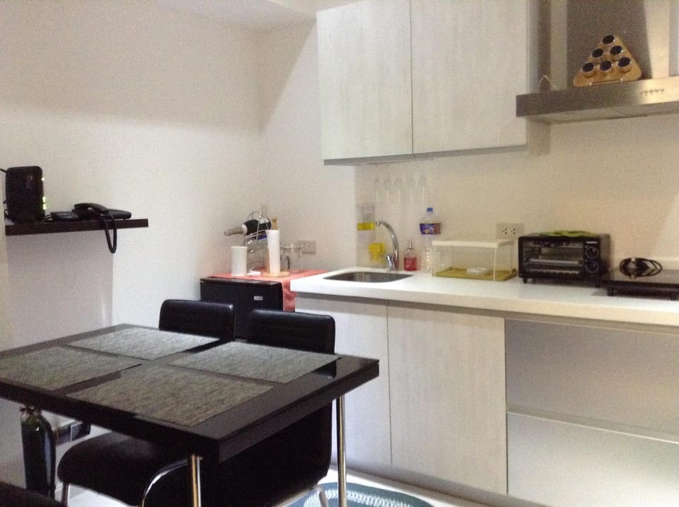 Azure Beach View Unit Near Airport Apartment in Paranaque