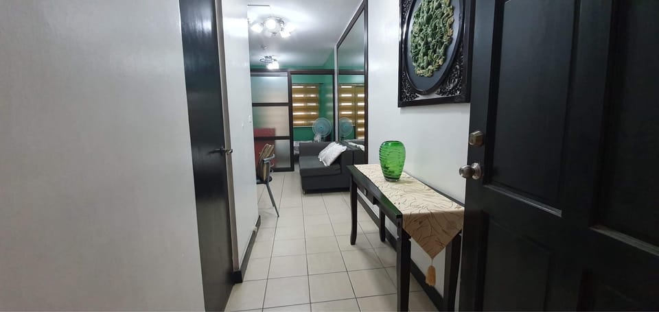 AL-FAYED PROPERTY @ CYPRESS TOWERS Apartment in Makati