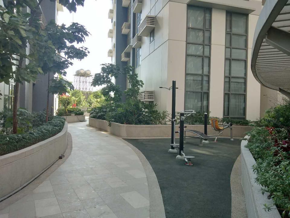 STUDIO UNIT NEAR VENICE GRAND CANAL WITH FIBR WIFI Apartment in Makati
