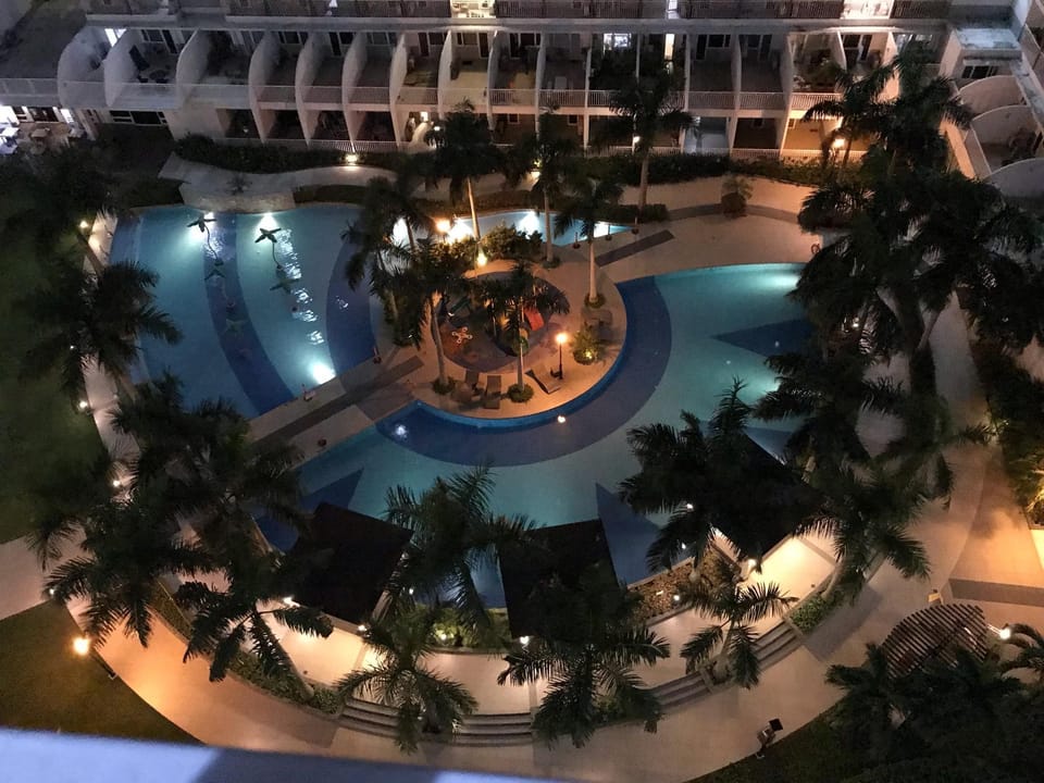 Condotel at Shell Residences MOA Complex, airport Apartment in Pasay