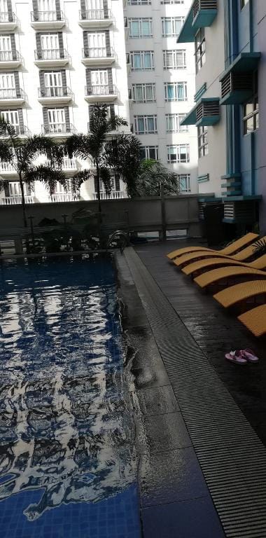 101 NEWPORT BOULEVARD Apartment in Pasay