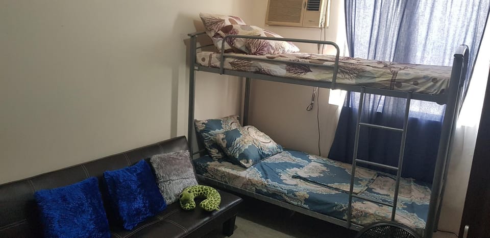 Cozy and Quiet Studio Unit with a View Apartment in Pasig