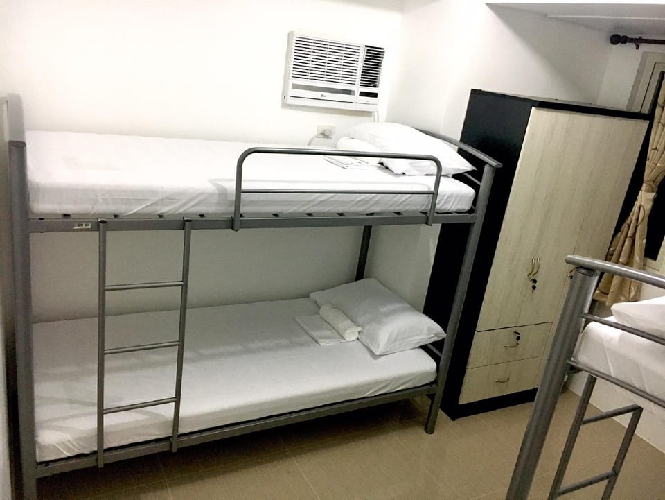 2BR Shore Residences,MOA,Amenity View with Balcony Apartment in Pasay
