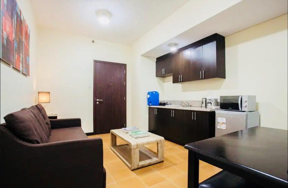 Homey 1BR San Lorenzo Place in Makati CBD Apartment in Pasay