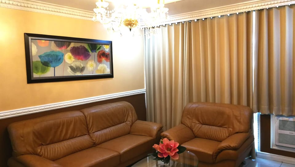EVP Classic Victorian 2 Bedroom Robinsons Place Vacation rental in Manila City