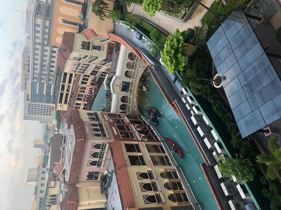Venilex3 Apartment in Makati