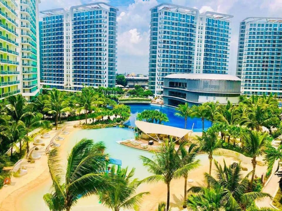 AZURE B3 WAVEPOOL BALCONY  NEAR MALL AIRPORT Apartment in Paranaque