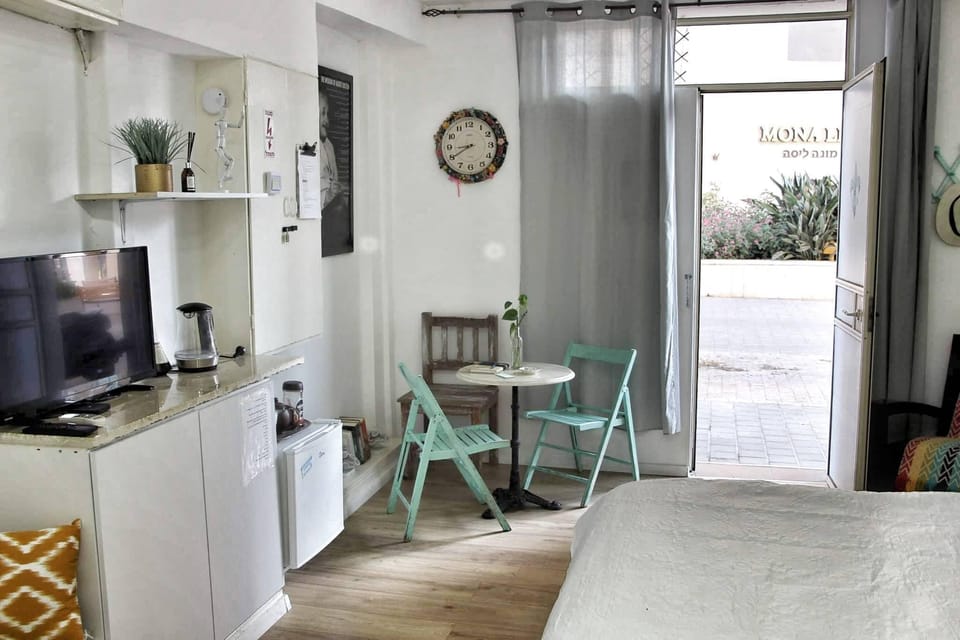 Beautiful urban studio Apartment in Tel Aviv-Yafo