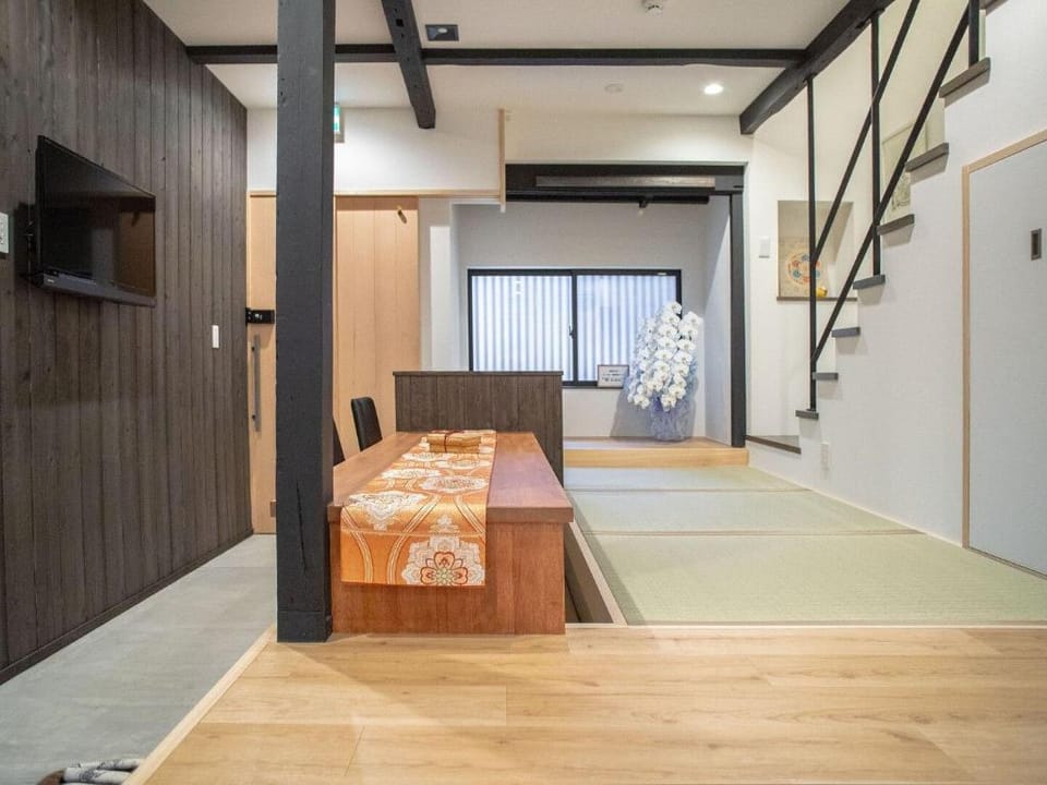 Garden view Suite. One stop from JR Kyoto Station. Vacation rental in Kyoto