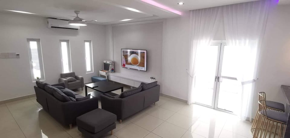 Rini homestay  Vacation rental in Johor Bahru