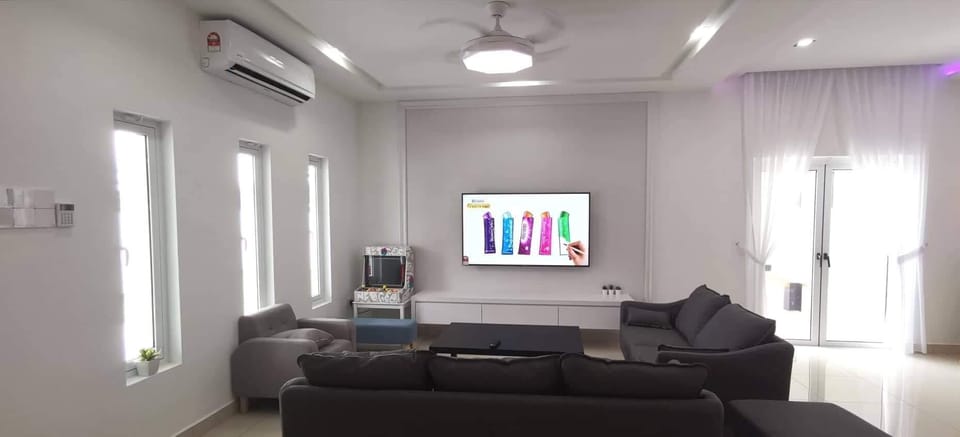 Rini homestay  Vacation rental in Johor Bahru