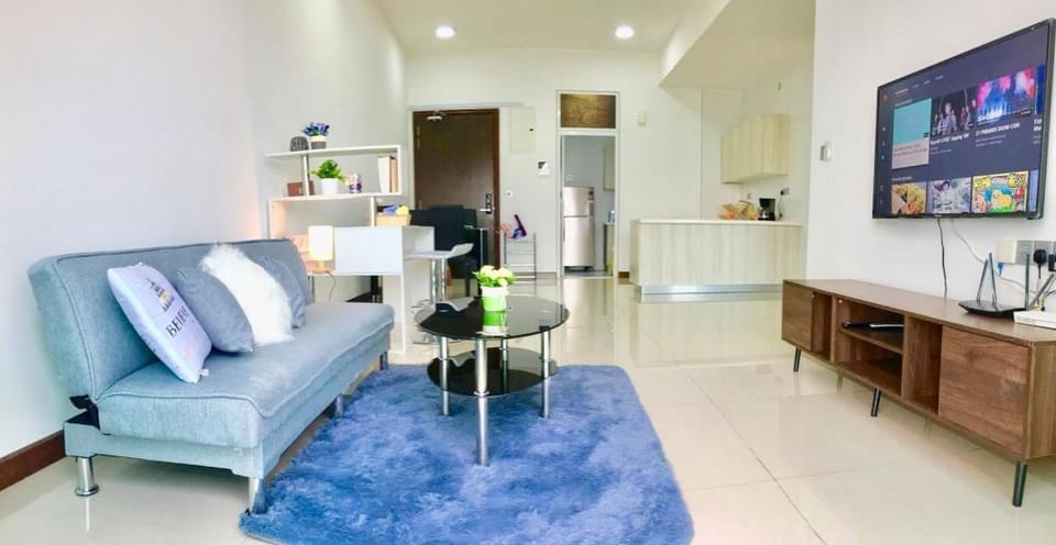 Spacious 2Bed Condo Suites w Jacuzzi Bath/Smart TV Apartment in Johor Bahru