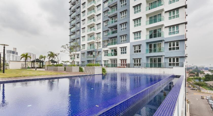 Wooden Suite . The Season @ 3BR 9Pax near KSL Mall Apartment in Johor Bahru