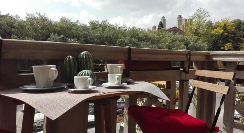 Il balcone di Rina Apartment in San Gimignano