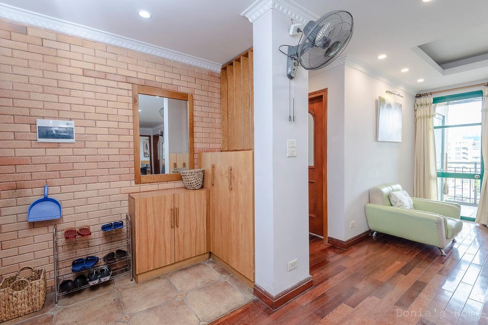 Green,Cozy 3BR *CITY CENTER* BIG GROUP* apartment Apartment in Hanoi