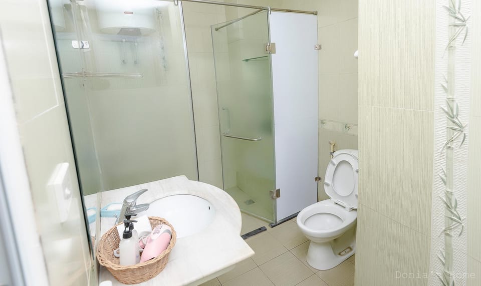 Green,Cozy 3BR *CITY CENTER* BIG GROUP* apartment Apartment in Hanoi