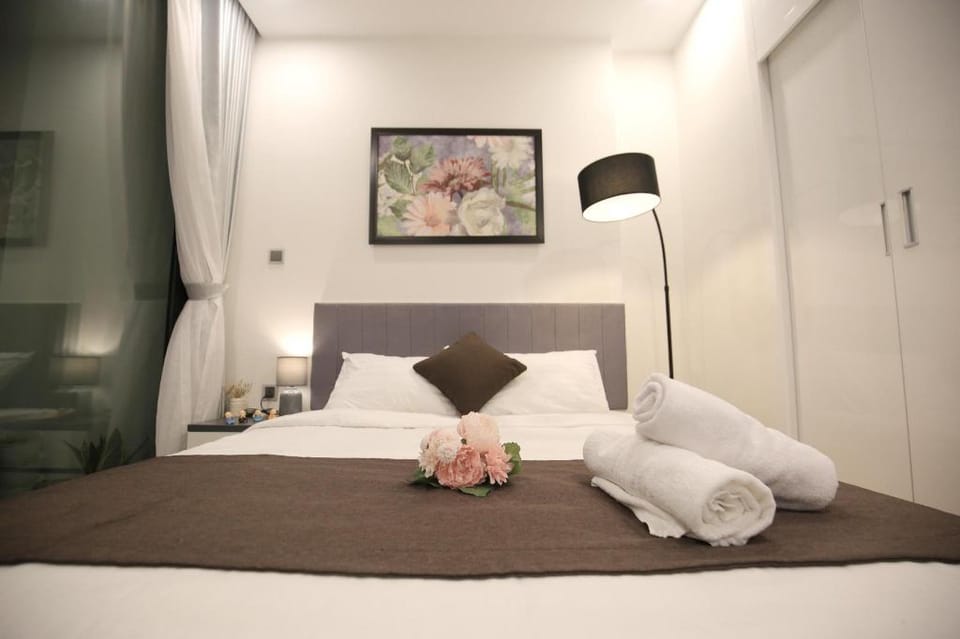 Studio Vinhomes GreenBay@Luxury View lake@Hanoi 35 Apartment in Laos