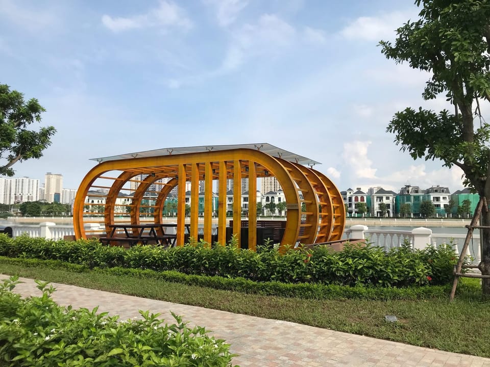Vinhomes Greenbay-Luxury, lake view apartment, 1BR Apartment in Laos