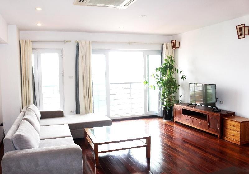 Davidduc 23 Tay Ho T8 Apartment in Laos