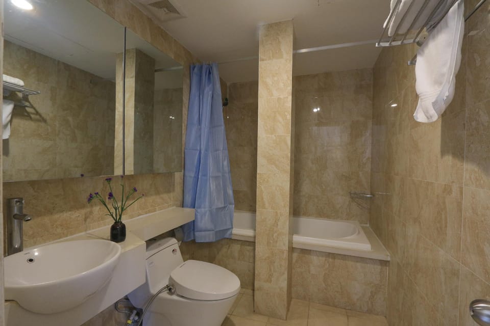 Celadon Building / 1BR / Central BaDinh / Lotte HN Apartment in Hanoi
