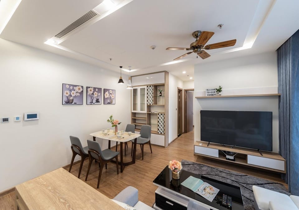 Luxury 2BR Apartment Vinhomes Metropolis  Apartment in Hanoi