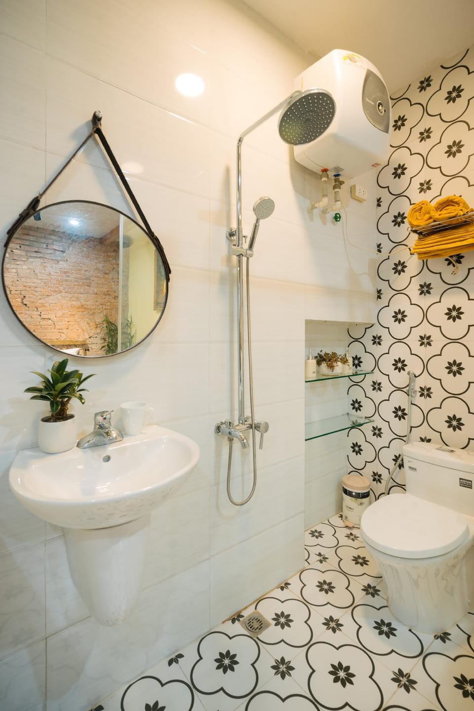 VIVIENNE HOMESTAY - City Gems Apartment in Hanoi