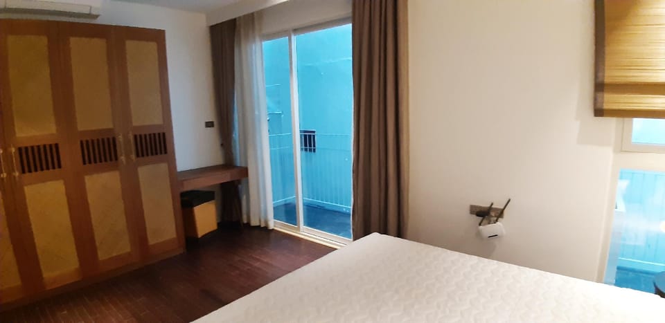 Luxury apt near Westlake/Convenient location Apartment in Laos