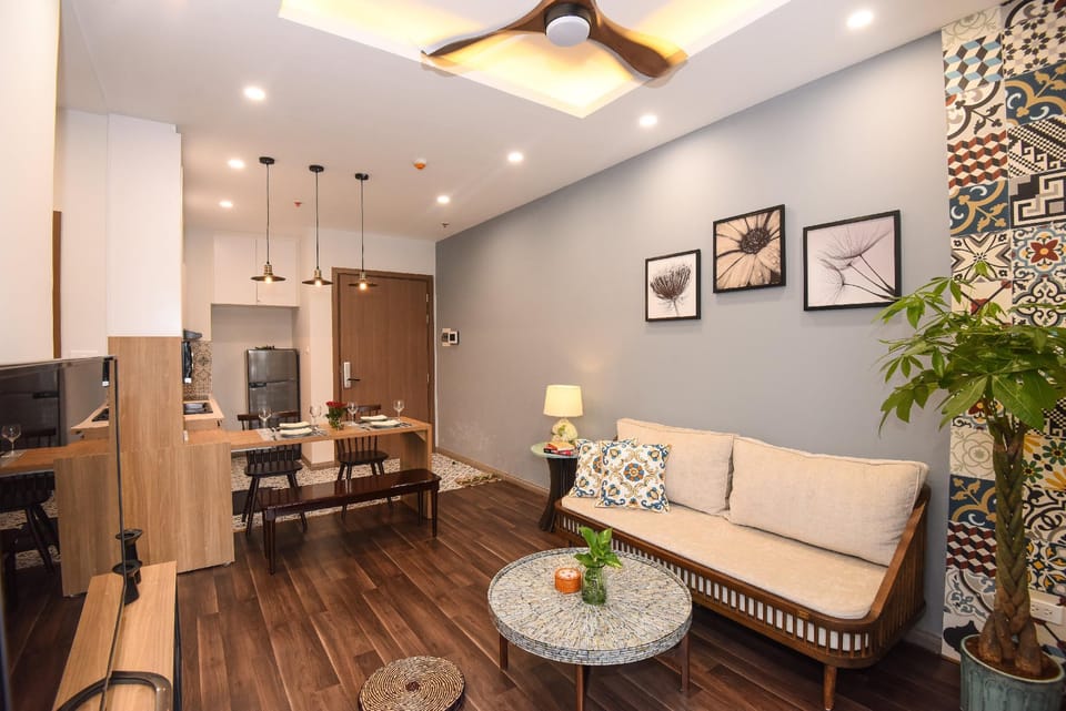 1 Bedroom in luxury Vinhomes Green Bay Ha Noi. Apartment in Laos